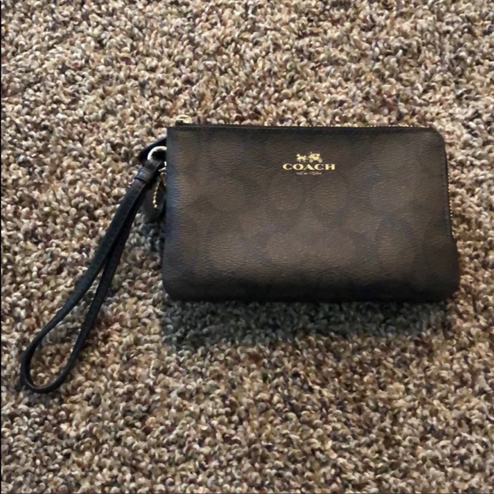 Coach wallet 6.5 L x 3.5 H x 1 W